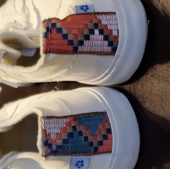 Tommy Bahama White Sneakers Womans Size 10 - Picture 10 of 11